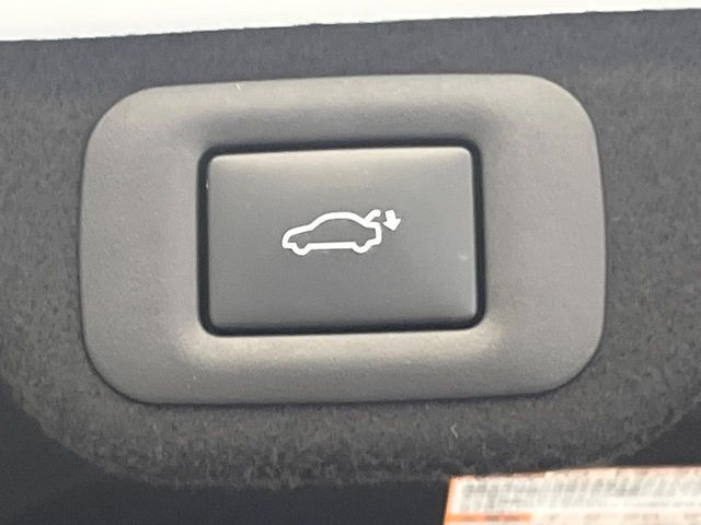 TOYOTA CROWN SEDAN HYBRID 2025 Image 31