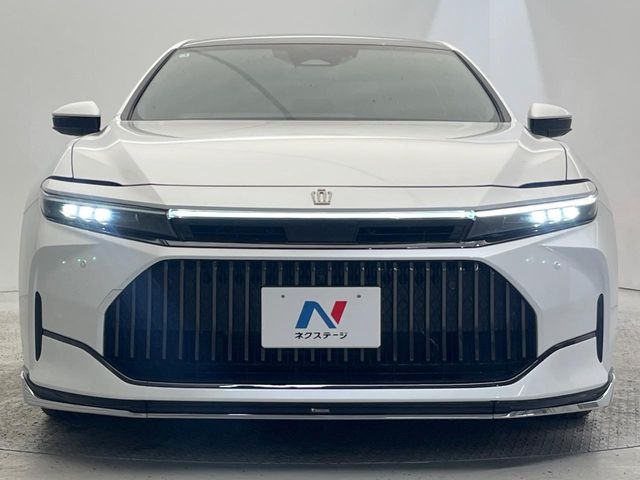 TOYOTA CROWN SEDAN HYBRID 2025 Image 31