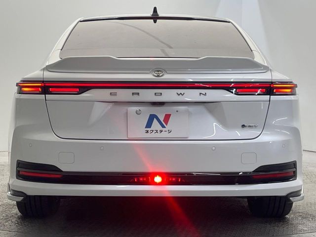 TOYOTA CROWN SEDAN HYBRID 2025 Image 31