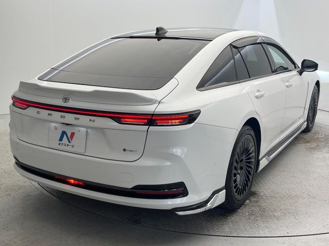 TOYOTA CROWN SEDAN HYBRID 2025 Image 31