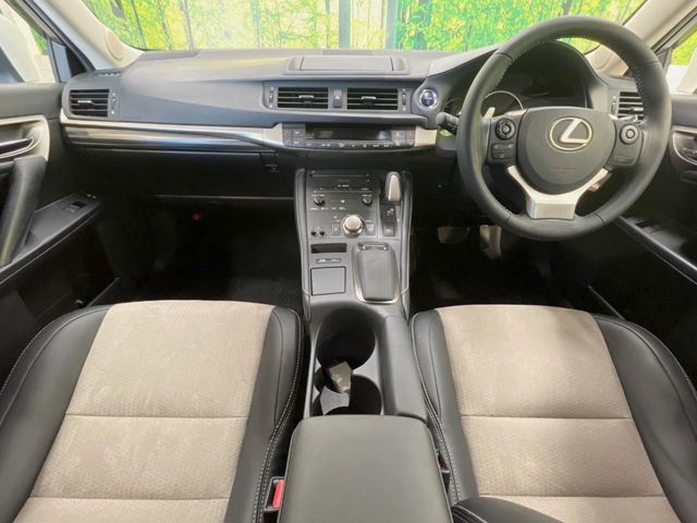 TOYOTA LEXUS CT200H 2017 Image 31