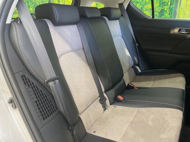 TOYOTA LEXUS CT200H 2017 Image 31