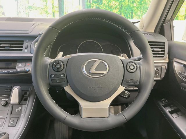 TOYOTA LEXUS CT200H 2017 Image 31