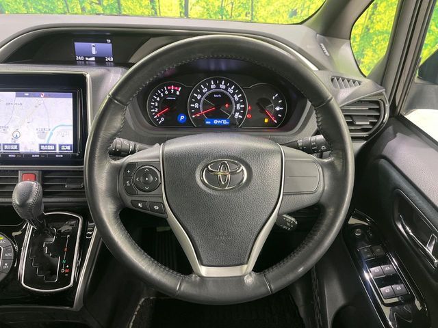 TOYOTA VOXY 4WD 2018 Image 31