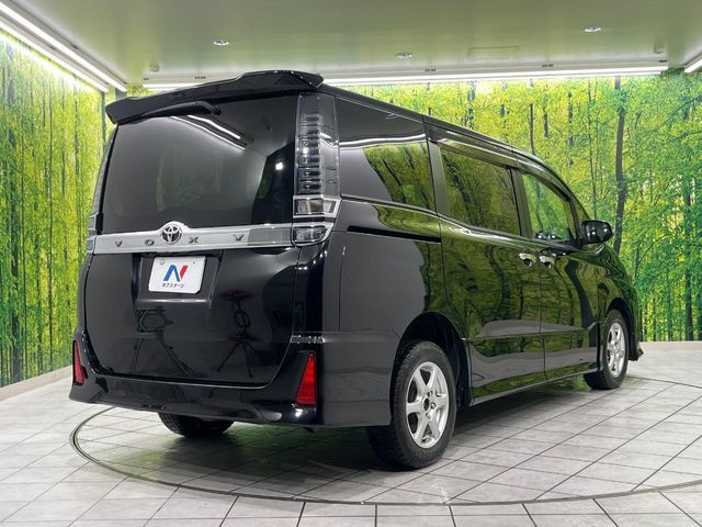 TOYOTA VOXY 4WD 2018 Image 31