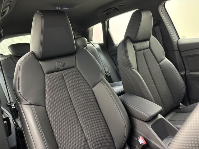 AUDI Q4 E-TRON 2024 Image 31