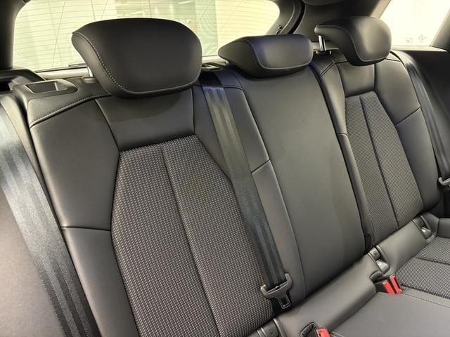 AUDI Q4 E-TRON 2024 Image 31