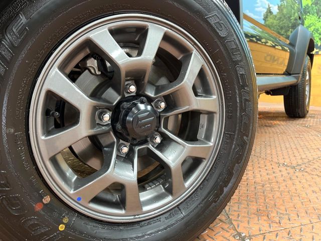 SUZUKI JIMNY NOMADE 2025 Image 31