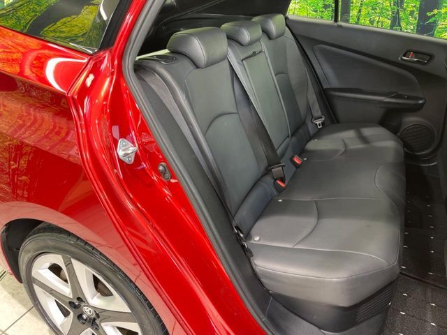 TOYOTA PRIUS 2016 Image 31