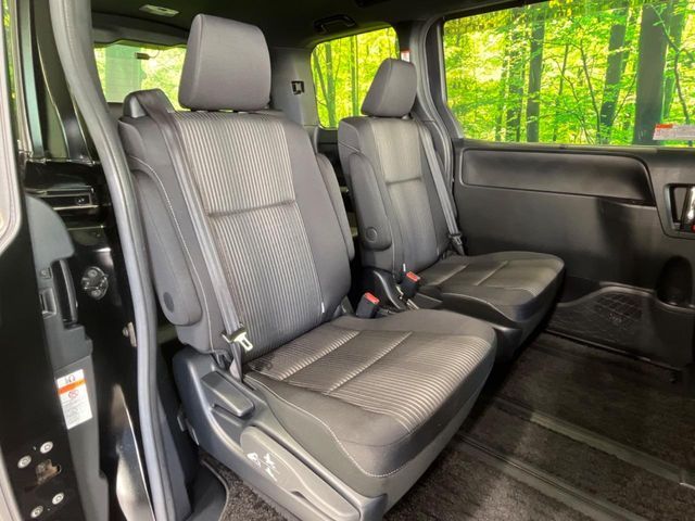 TOYOTA VOXY 2019 Image 31