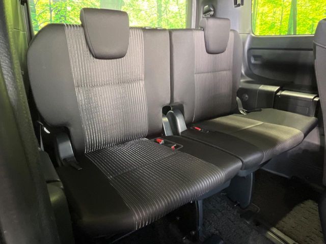 TOYOTA VOXY 2019 Image 31