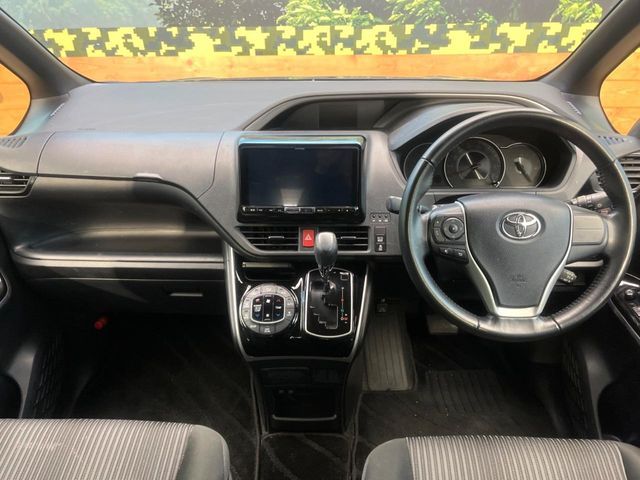 TOYOTA VOXY 2019 Image 31