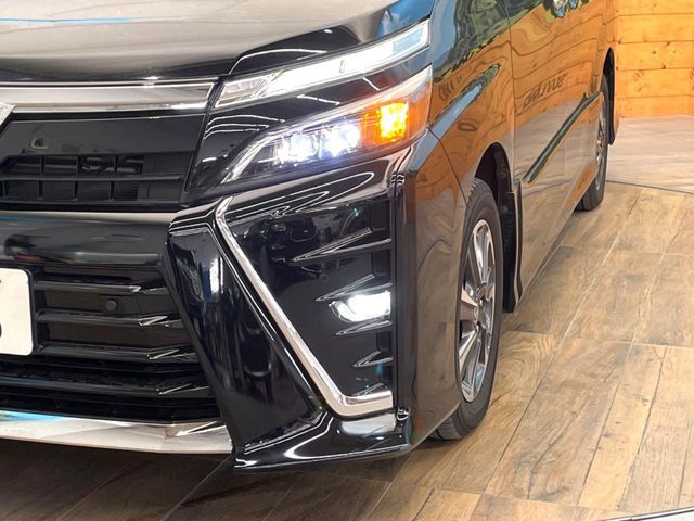 TOYOTA VOXY 2019 Image 31