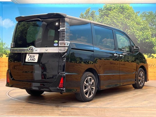 TOYOTA VOXY 2019 Image 31