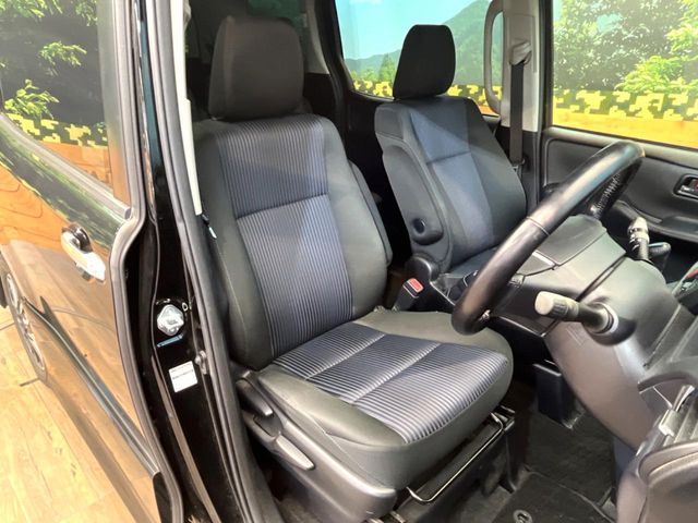 TOYOTA VOXY 2016 Image 31