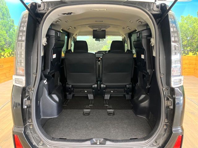 TOYOTA VOXY 2016 Image 31