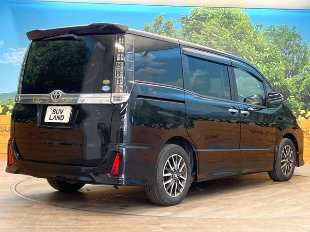 TOYOTA VOXY 2016 Image 31