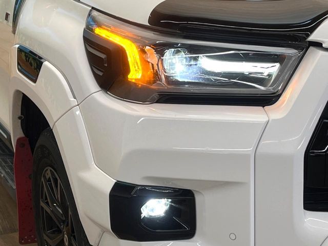 TOYOTA HILUX 4WD 2023 Image 31
