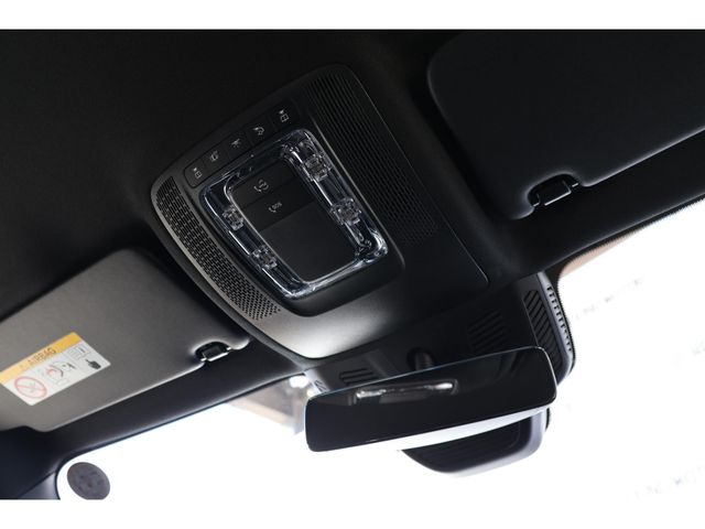 MERCEDES BENZ GLB 2024 Image 31