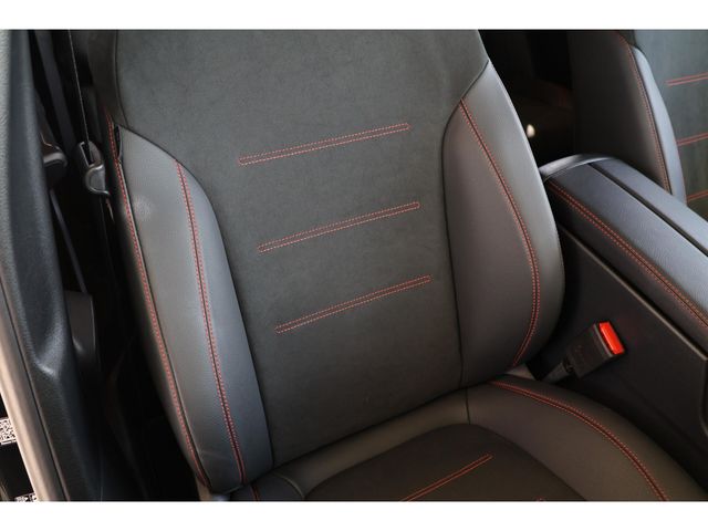 MERCEDES BENZ GLB 2024 Image 31