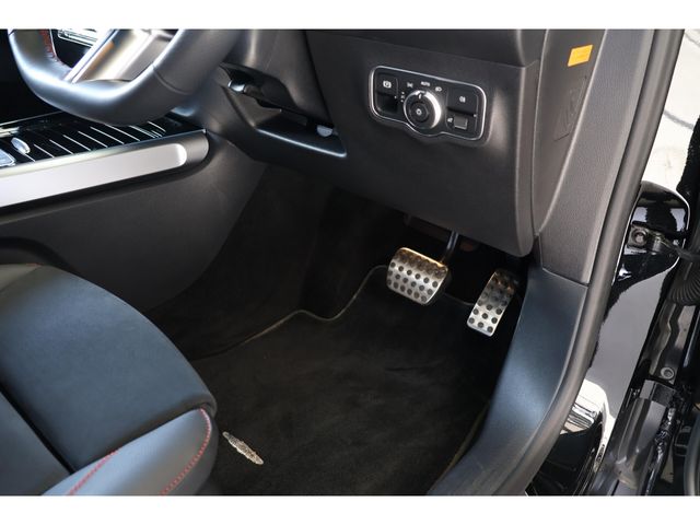 MERCEDES BENZ GLB 2024 Image 31