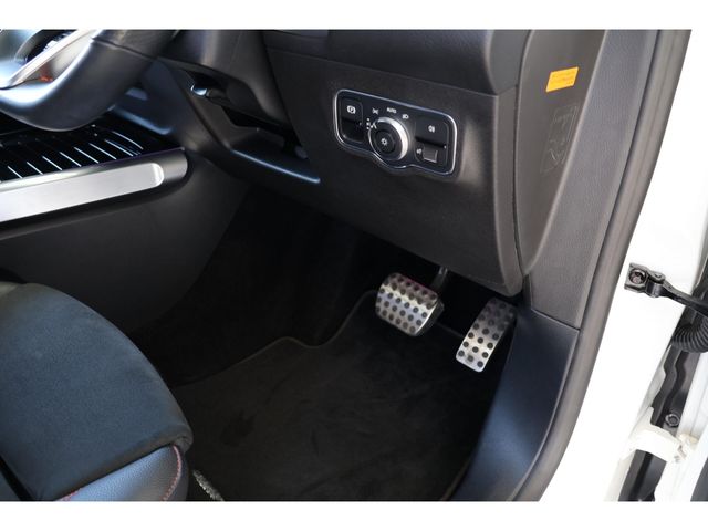 MERCEDES BENZ GLB 2020 Image 31