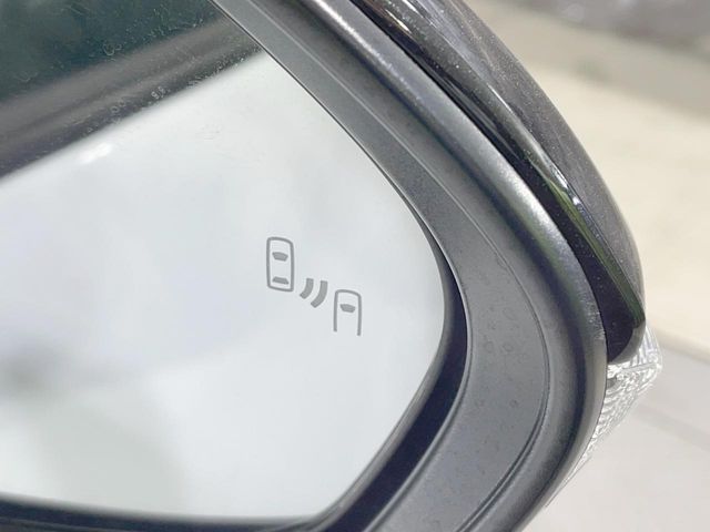 TOYOTA YARIS CROSS HYBRID 2025 Image 31