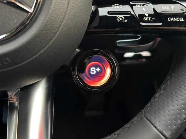 MERCEDES BENZ MERCEDES AMG C CLASS 2025 Image 31