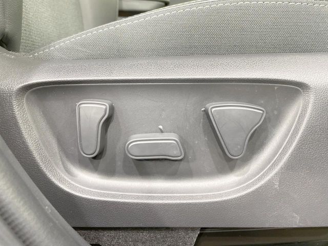 TOYOTA YARIS CROSS HYBRID 2025 Image 31