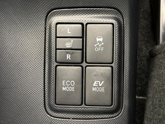 TOYOTA AQUA 2015 Image 31