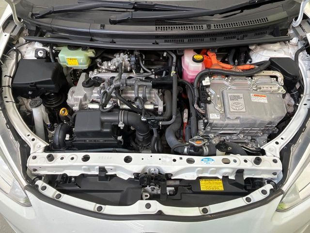 TOYOTA AQUA 2015 Image 31