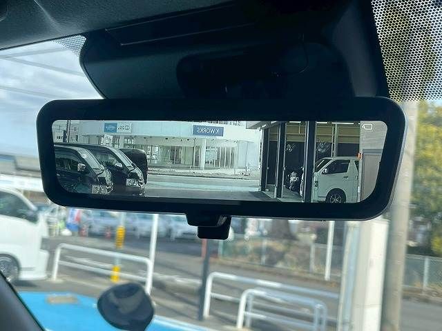 TOYOTA HIACE VAN 2WD 2025 Image 31