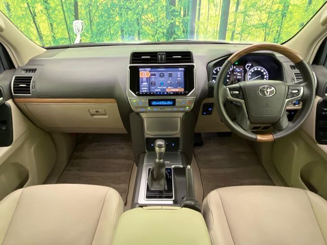 TOYOTA LANDCRUISER PRADO 2022 Image 31