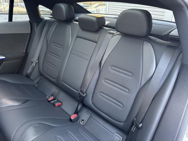 MERCEDES BENZ MERCEDES AMG EQE 2024 Image 31