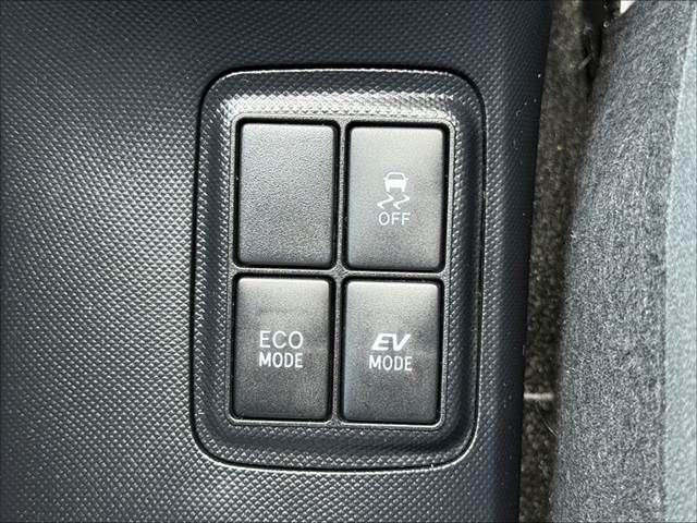 TOYOTA AQUA 2015 Image 31