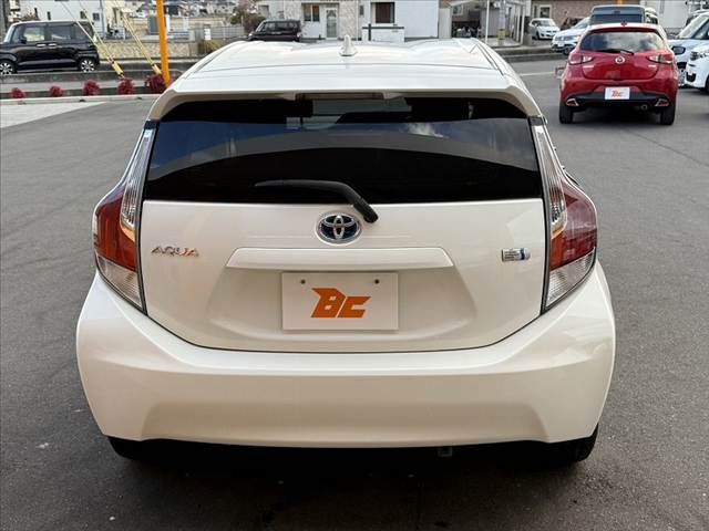 TOYOTA AQUA 2015 Image 31