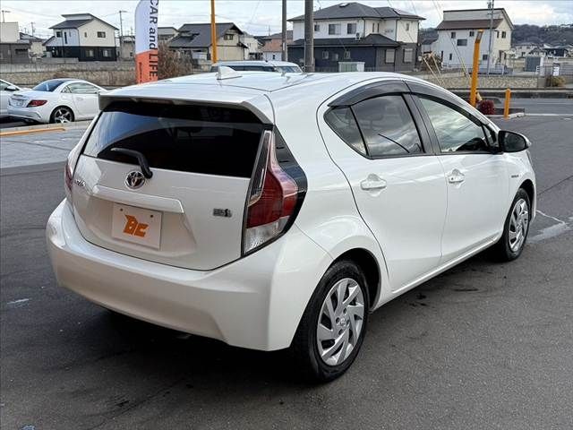 TOYOTA AQUA 2015 Image 31