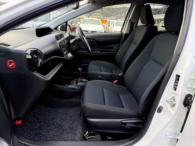 TOYOTA AQUA 2015 Image 31