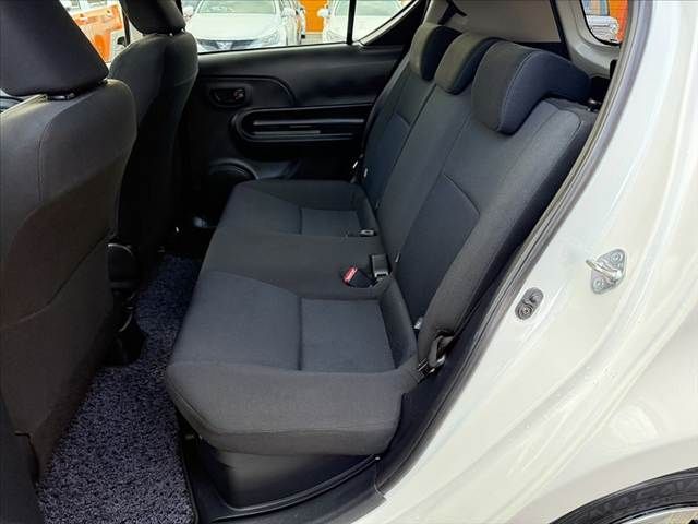 TOYOTA AQUA 2015 Image 31