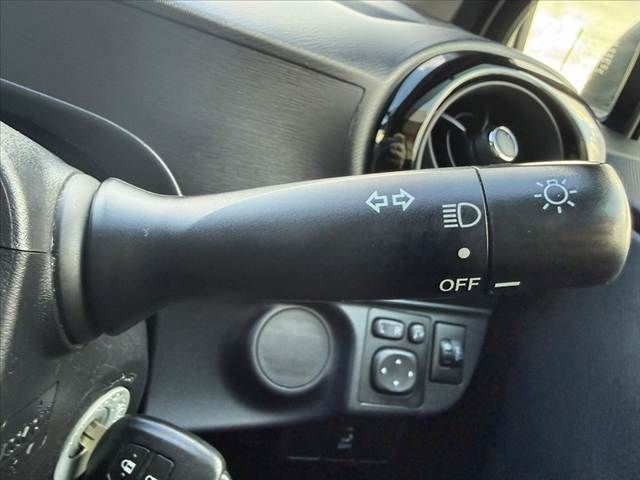 TOYOTA AQUA 2015 Image 31