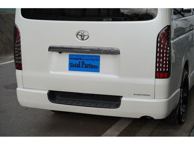 TOYOTA REGIUSACE VAN 4WD 2010 Image 31