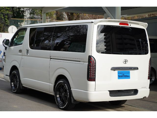 TOYOTA REGIUSACE VAN 4WD 2010 Image 31