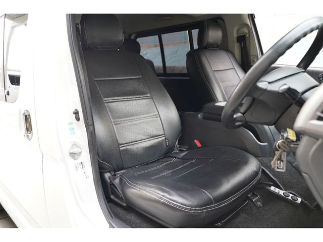 TOYOTA REGIUSACE VAN 4WD 2010 Image 31