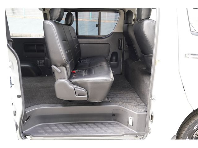 TOYOTA REGIUSACE VAN 4WD 2010 Image 31