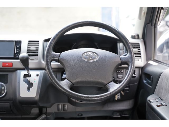 TOYOTA REGIUSACE VAN 4WD 2010 Image 31