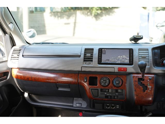 TOYOTA HIACE VAN 2WD 2006 Image 31