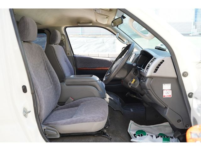 TOYOTA HIACE VAN 2WD 2006 Image 31