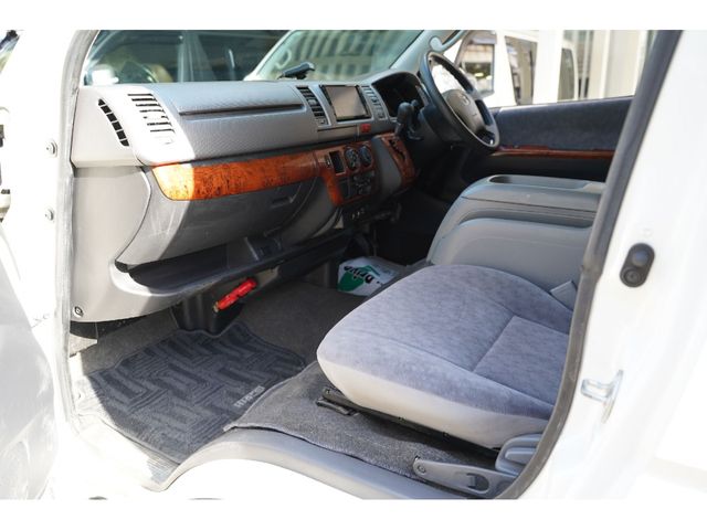 TOYOTA HIACE VAN 2WD 2006 Image 31