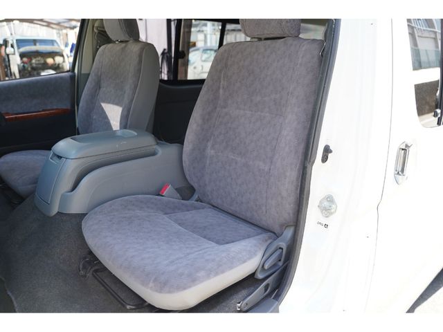 TOYOTA HIACE VAN 2WD 2006 Image 31
