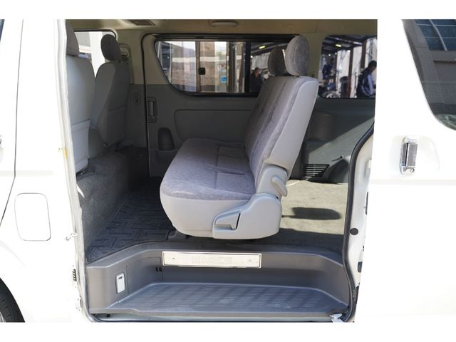 TOYOTA HIACE VAN 2WD 2006 Image 31